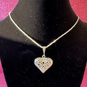 🩷Elegant Silver Heart Pendant Necklace
